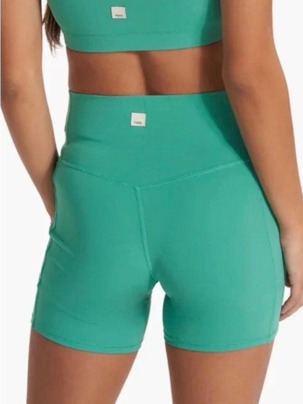 Ladies Vuori Studio Pockets Shorts in Bergamot - Sz L